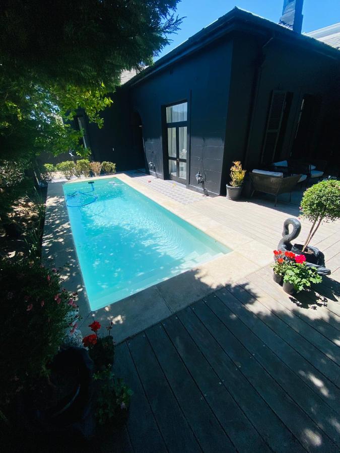 Homestay Martinique At Slivington Manor Cape Town